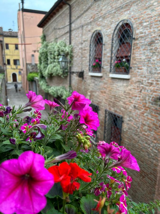 Chez Madame Hotel Ferrara Exterior photo